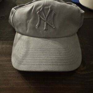 47 Brand Gray velvet NY Logo Cap